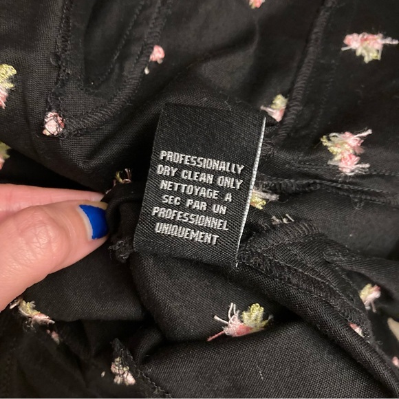 Betsey Johnson Black Floral Skirt - Picture 8 of 8